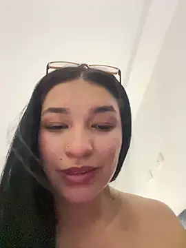 Hhannachiki Live chatroom