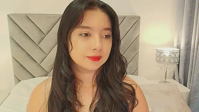 Scarlet_queen7 Adlı Modelin Canlı Sohbet Odası