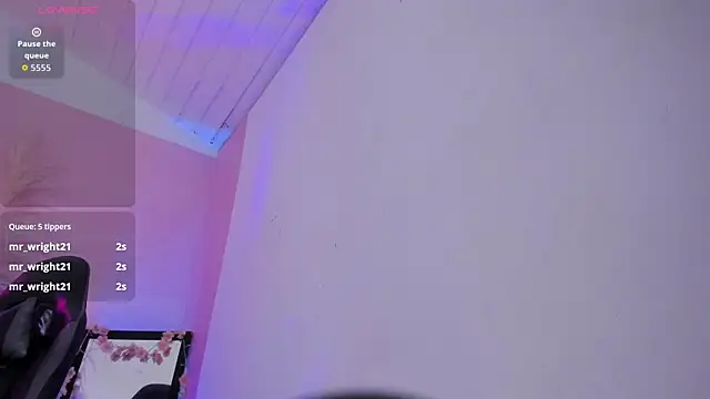 Siena_fox Adlı Modelin Canlı Sohbet Odası