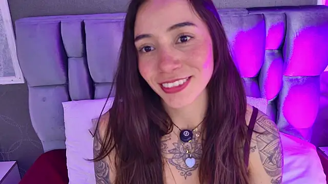 Cata_Jonees Cameră chat live