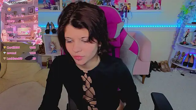 Katya_Zaitseva Adlı Modelin Canlı Sohbet Odası
