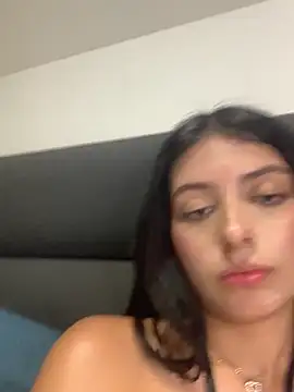 חדר צ'אט בשידור חי של VIOLET_19XXX