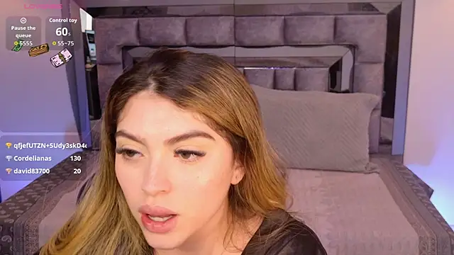 חדר צ'אט בשידור חי של aitannaarias