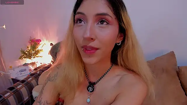 غرفة دردشة cuteweed420 المباشرة