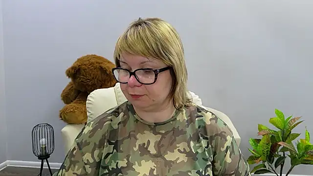 BonnnyBoobsyn Live chat-huone