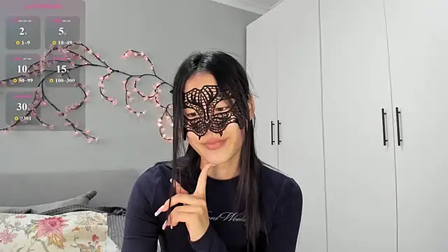 ห้องแชทสดของ HelenBlazeTrt
