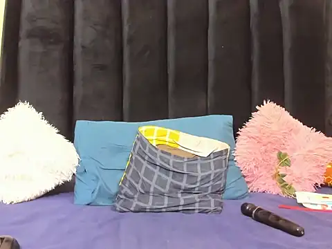 AmazingDarkDoll's Live Chat Room