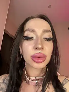Chat soba uživo modela Molly__Moon