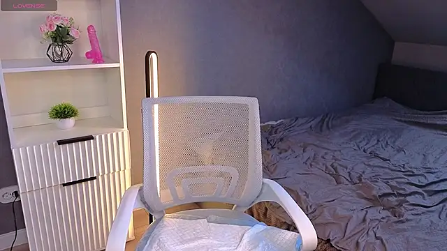 Yumi-Nevada Adlı Modelin Canlı Sohbet Odası