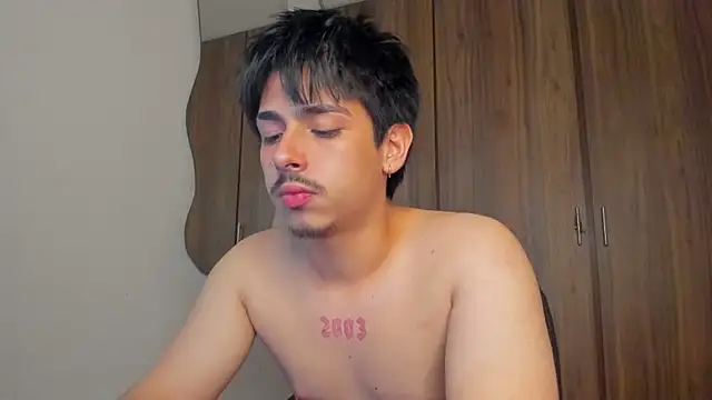 Maximo_Millern Live chat-huone