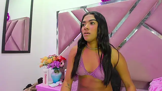 חדר צ'אט בשידור חי של BrunetteHotter