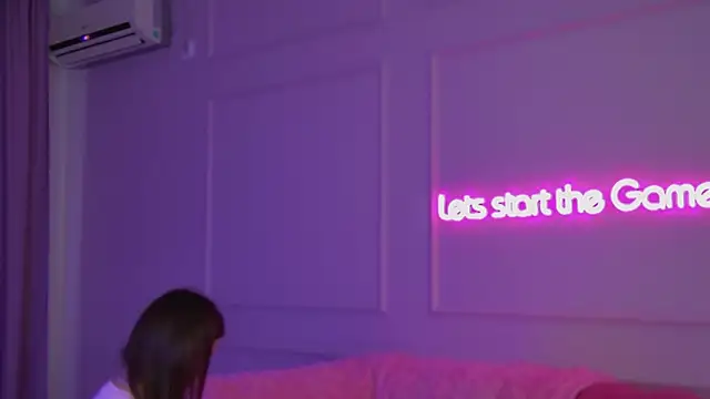 Živá chatovací místnost DianaVert