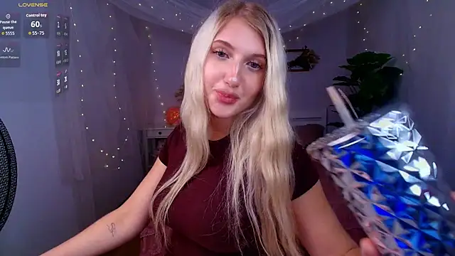 Živá chatovací místnost Evacadooo