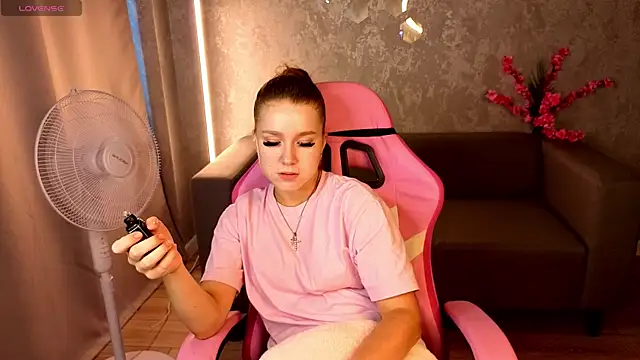 Živá chatovací místnost Cherryyy_Bliss