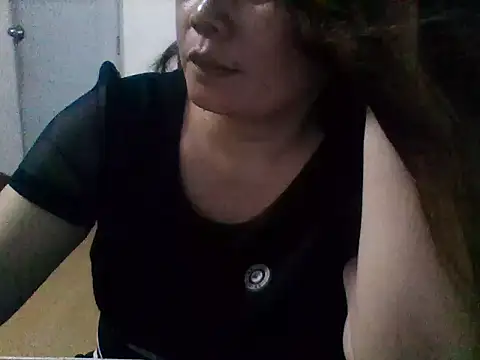 Hornywetmaturedmom live-chat rom