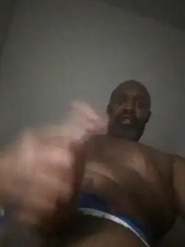 חדר צ'אט בשידור חי של Bulgemaster001