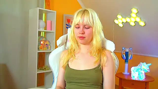 Živá chatovací místnost HannahHollis