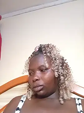 lucyswee's Live Chat Room