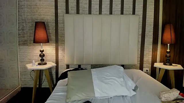 Hannah_Cross Ruang Obrolan Langsung