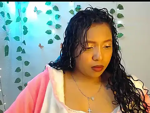 Emily_thn Live chat-huone
