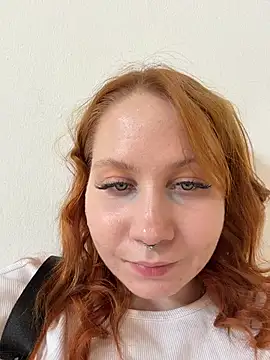 Chat soba uživo modela evi_magic