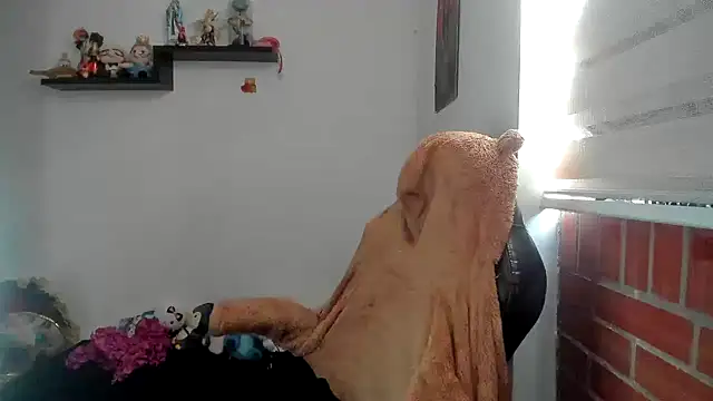 Shaddycute_ élő chatszobája