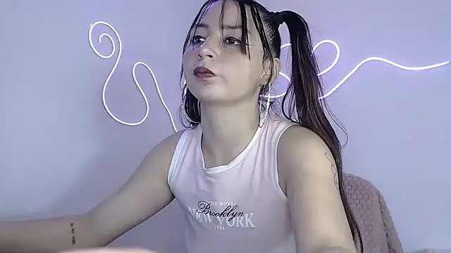 Živá chatovací místnost Mia2xsmith