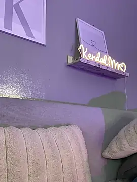 Chat soba uživo modela KendalMilleer