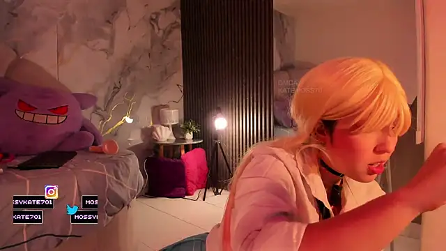 Katemoss70 élő chatszobája