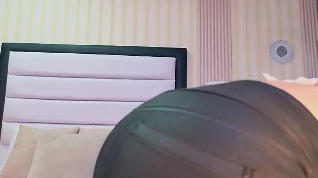 NaomiRossee чат на живо