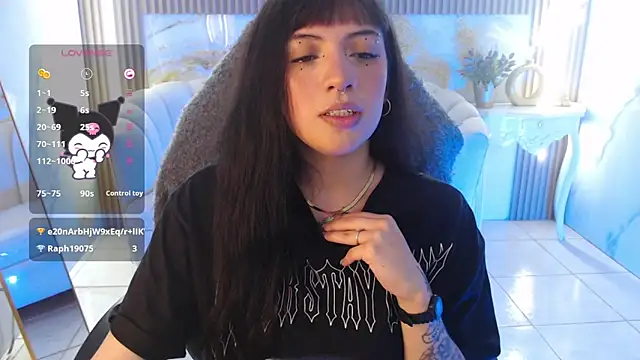 ninfa1_ch's Live Chat Room