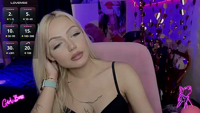 LinaLirian's Live Chat Room