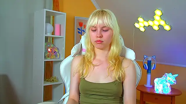 غرفة دردشة HannahHollis المباشرة