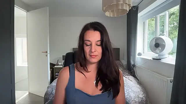 yourcassiexo's Live Chat Room