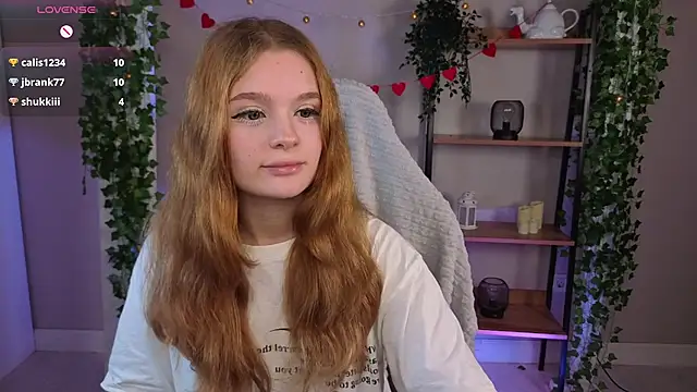 Arthood_'s Live Chat Room