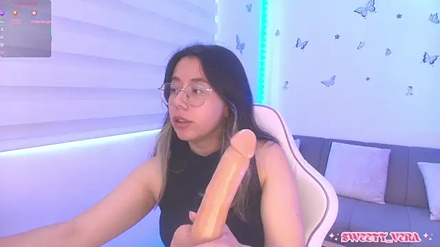 sweettvera's Live Chat Room