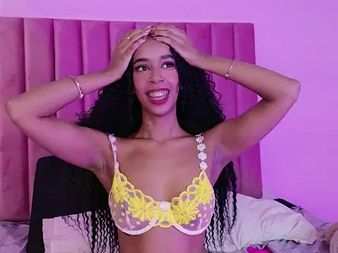 Kimmiie_'s Live Chat Room