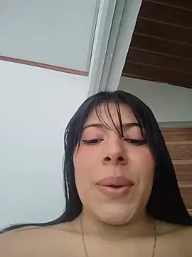 Carolina-petite – live chatrum