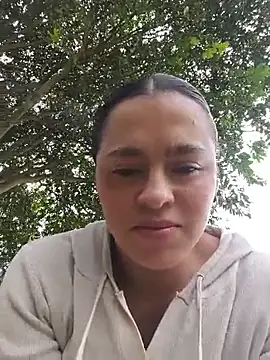 Živá chatovací místnost ALEJA__22