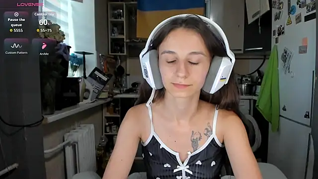 Pokazy przed seks kamerką na żywo – _Nika_Kik