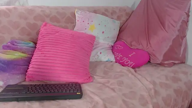 mailyn_gold – live chatrum