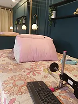 Sala de chat ao vivo de MaelyDoll