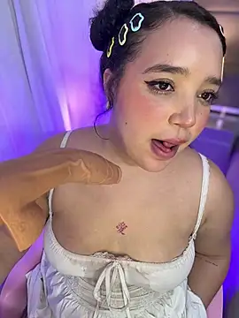 hinata_dolly чат на живо