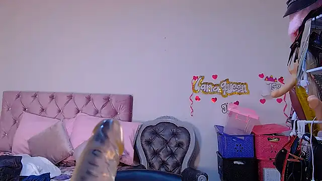 Živá chatovací místnost lanaqueen699