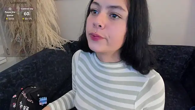 Živá chatovací místnost Kiki_Cam__