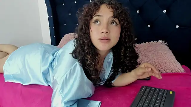 CalipsoFox's Live Chat Room
