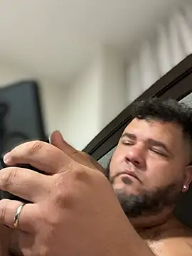 HotDominicanCum – live chatrum