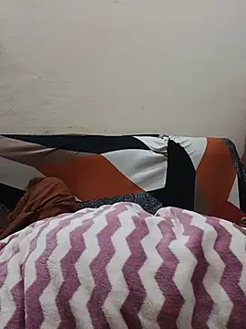 Živá chatovací místnost IndianTamil7861