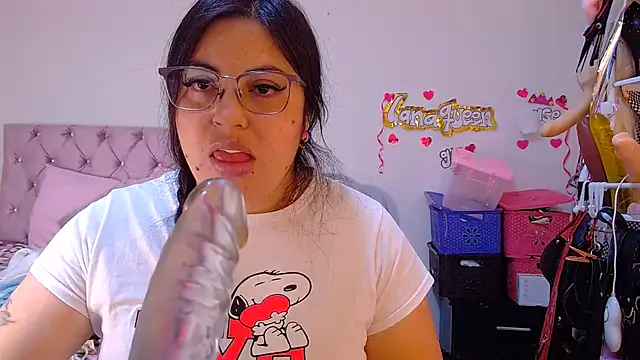 Chat soba uživo modela lanaqueen699