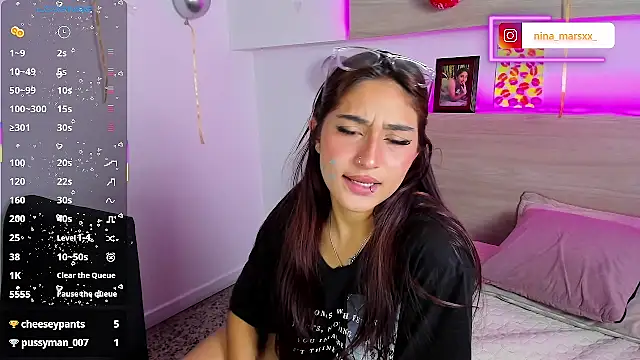 Živá chatovací místnost Nina-Mars